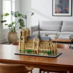 Notre Dame de Paris building blocks 21061