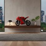 Ducati Panigale V4 S Motorcycle building blocks 42202 - Image 5